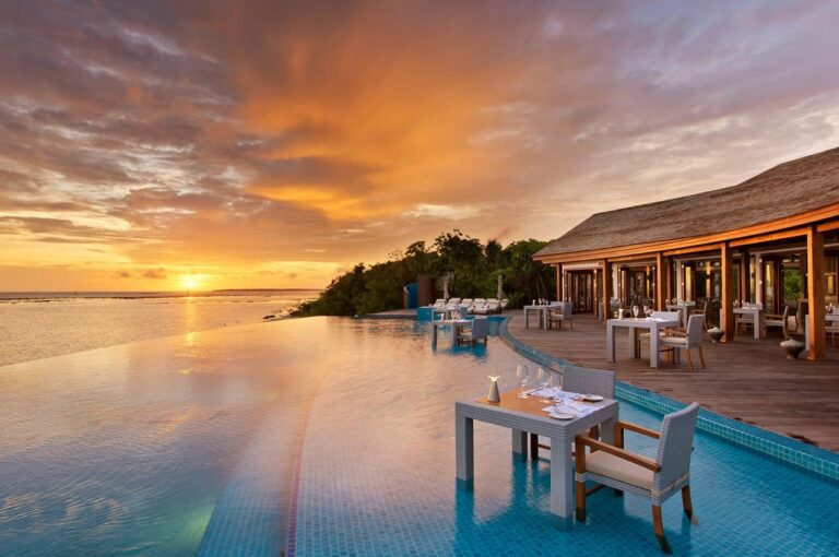 hideaway-beach-resort-sunset-pool-cafe (1)