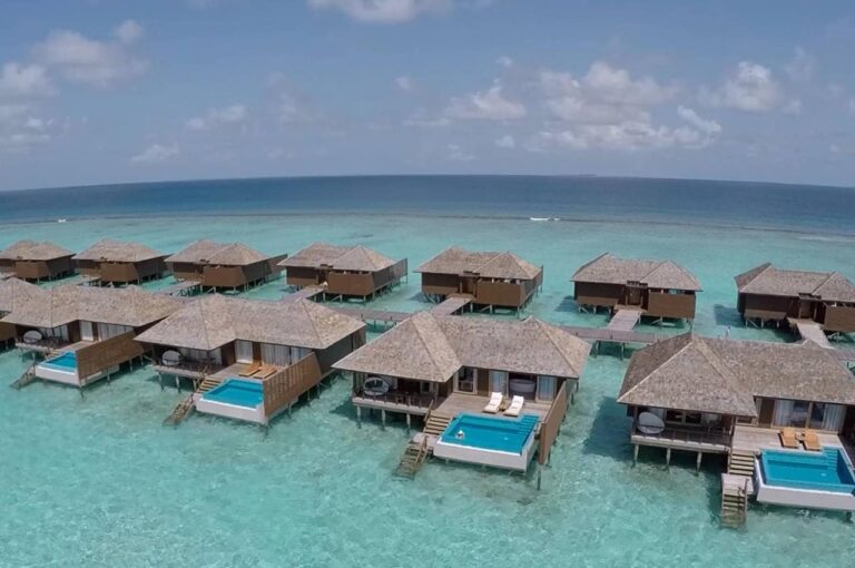hideaway-beach-resort-vista-deluxe-water-villa-with-pool (1)